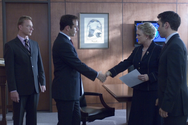 《国家内部》剧照第13张图片