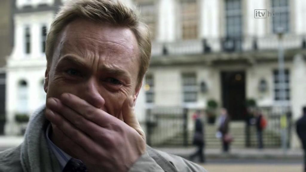 《法律与秩序(英版)第一季》剧照第38张图片