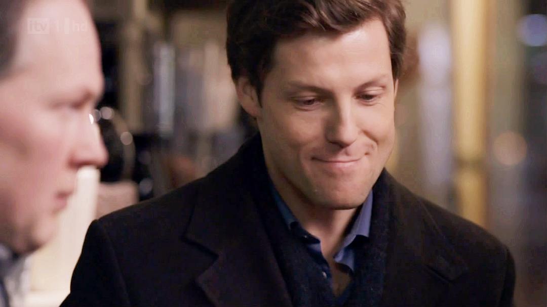 《法律与秩序(英版)第一季》剧照第19张图片