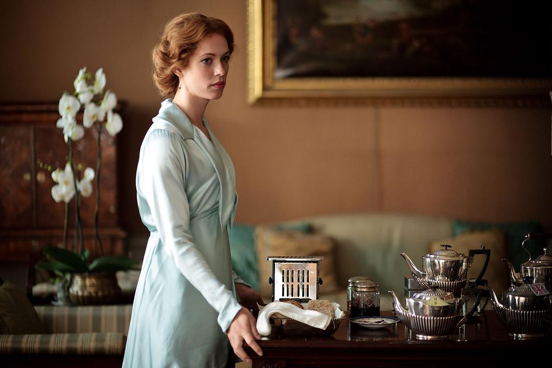 《队列之末》海报第38张图片