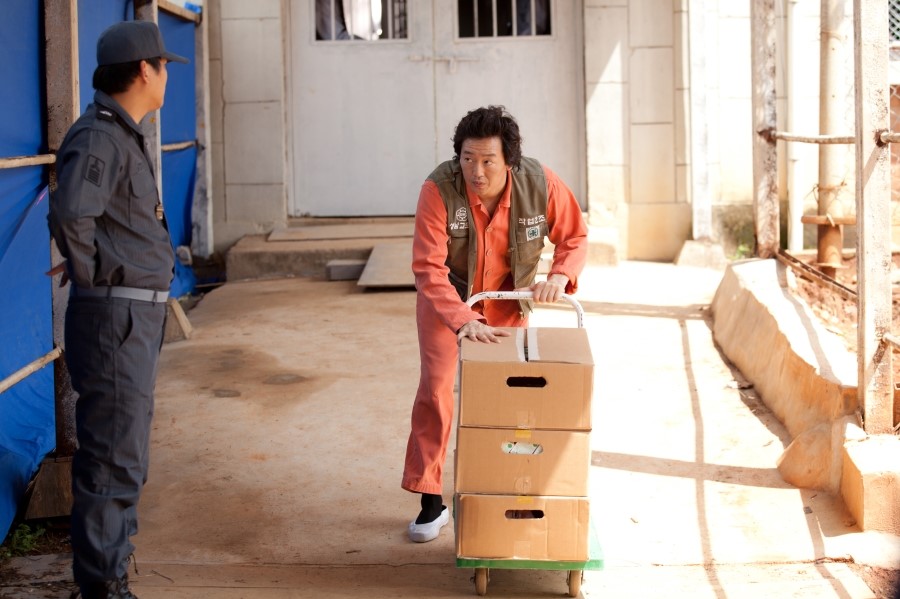 《7号房的礼物》剧照第42张图片