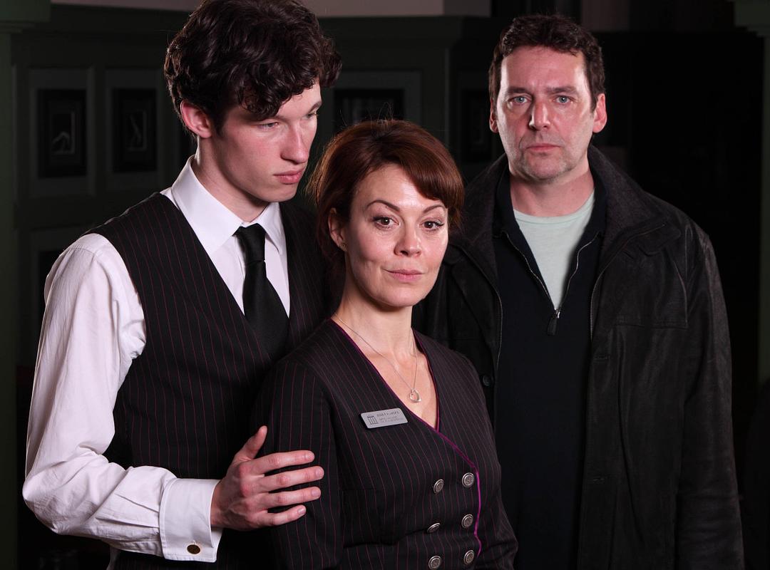 男主角-女主角-女主角...