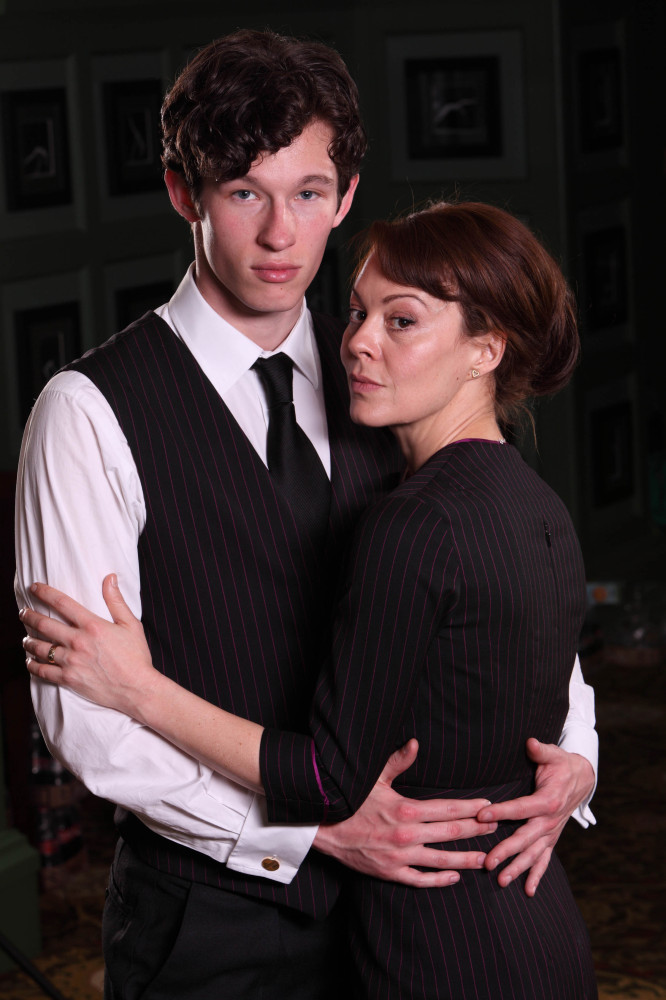 《渐行渐远》剧照第18张图片