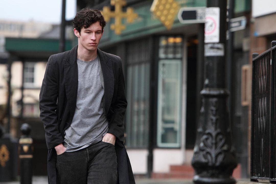 《渐行渐远》剧照第3张图片