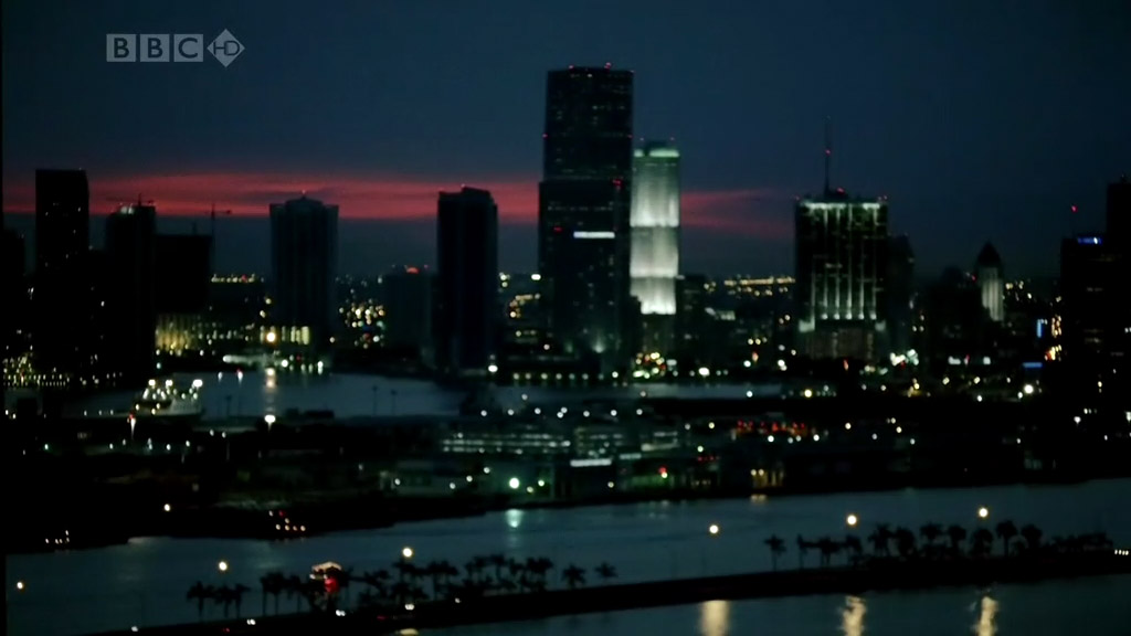 《百慕大三角》海报第18张图片