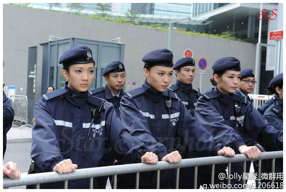《女警爱作战》剧照第21张图片