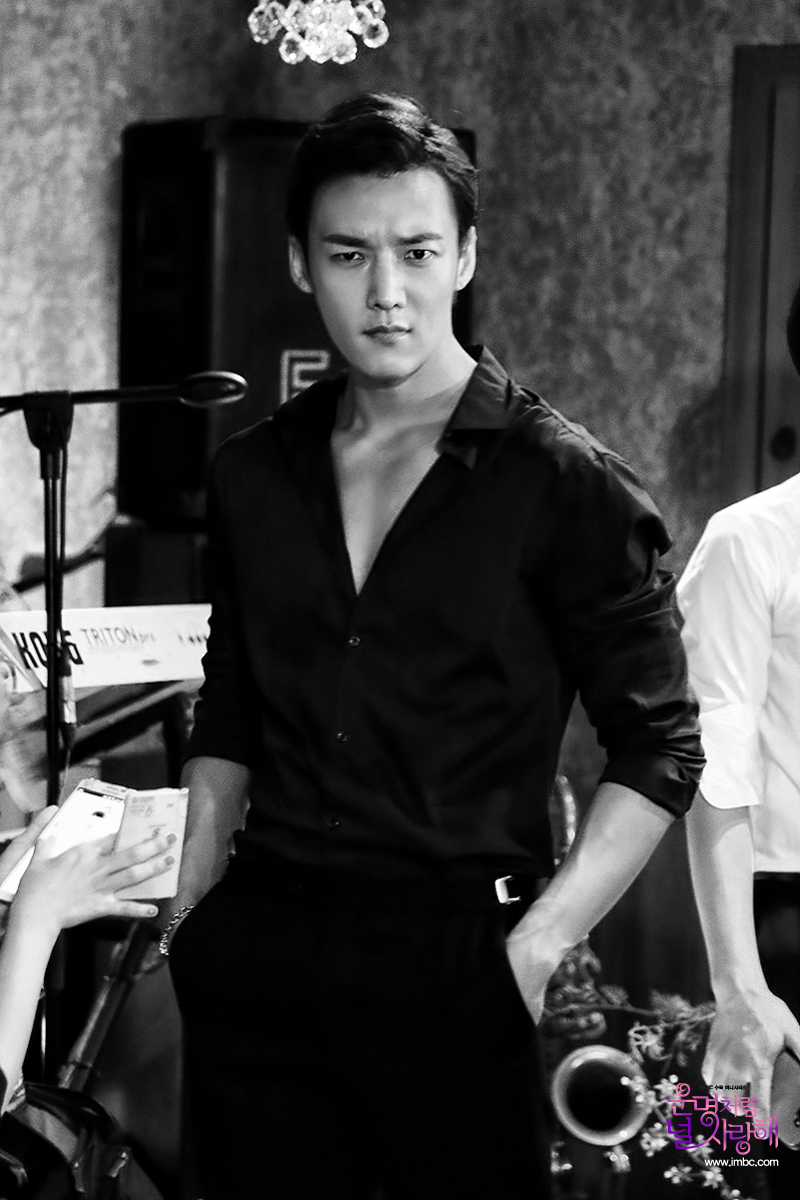 《命中注定我爱你》剧照第31张图片