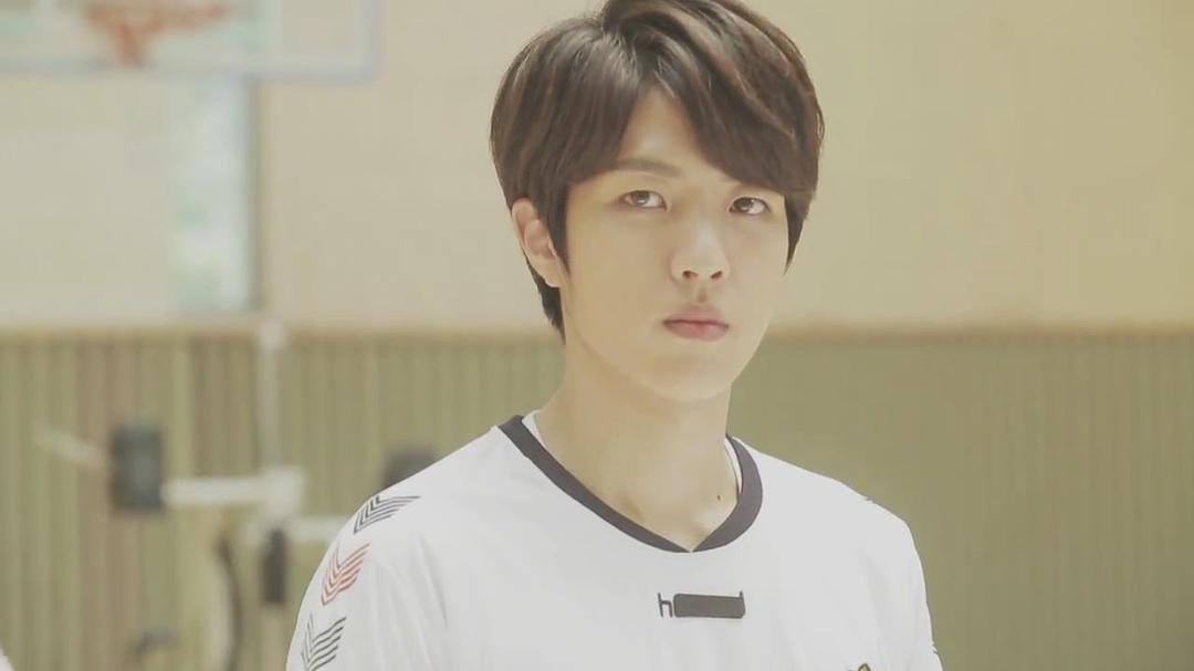 《爱在高中》剧照第44张图片