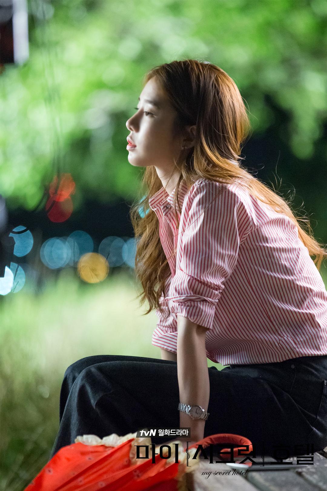 《我的秘密饭店》海报