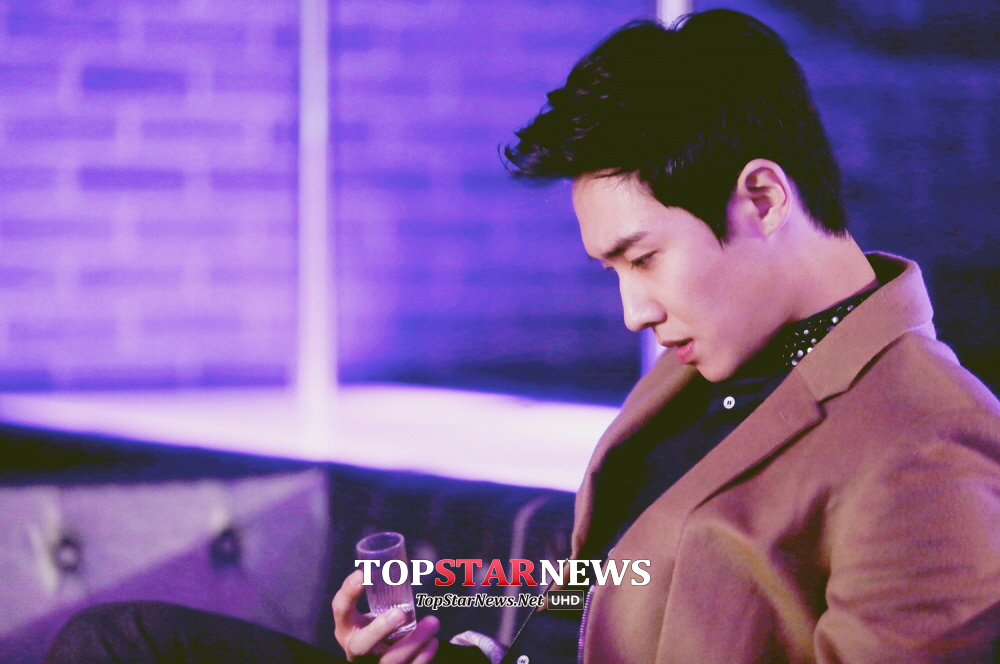 《Mr.Back》海报第43张图片