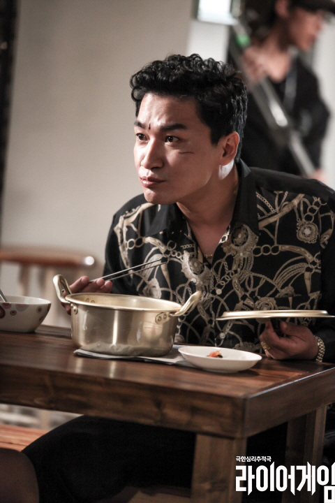 《欺诈游戏》剧照第56张图片