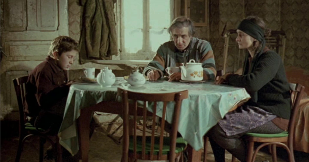 《岸的另一边》剧照第17张图片