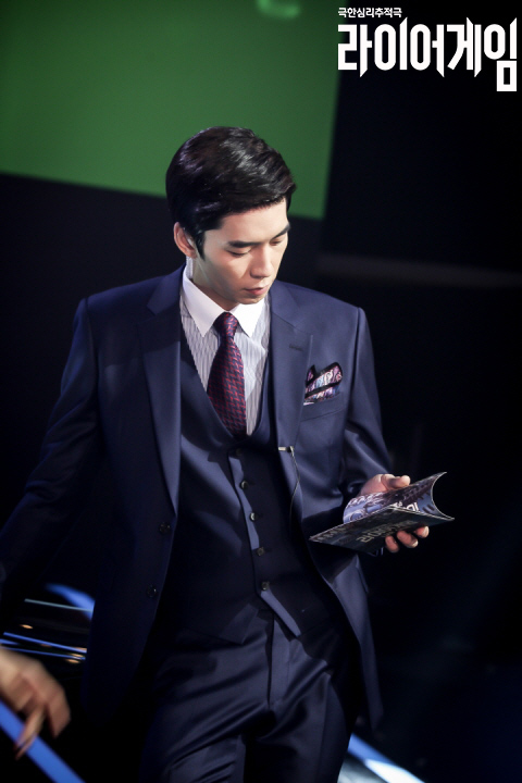 《欺诈游戏》剧照第29张图片