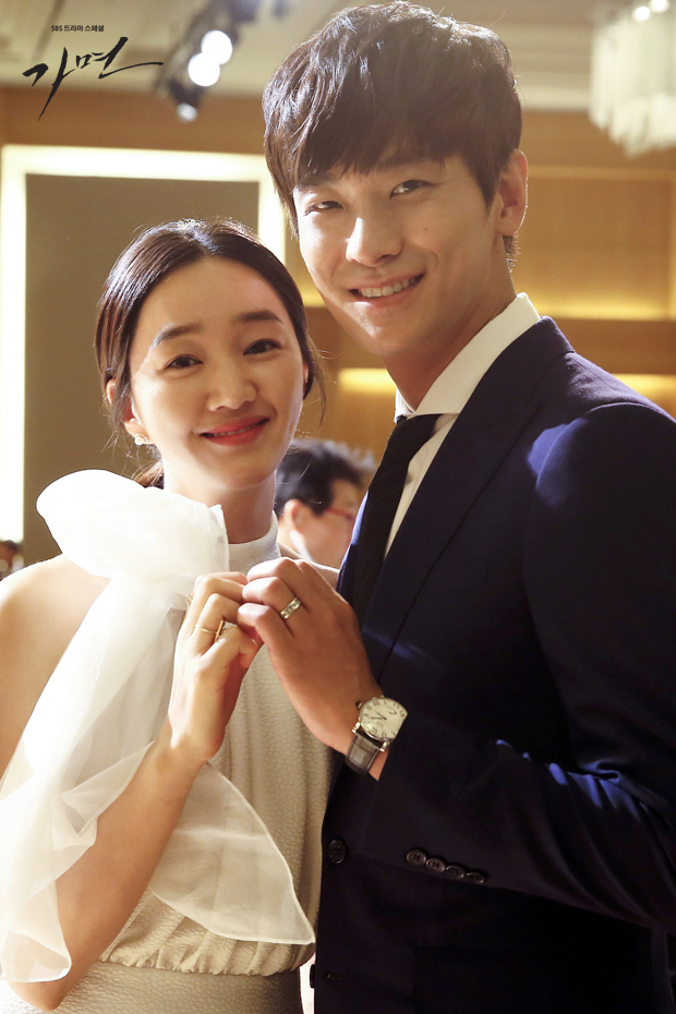 《假面》剧照第15张图片