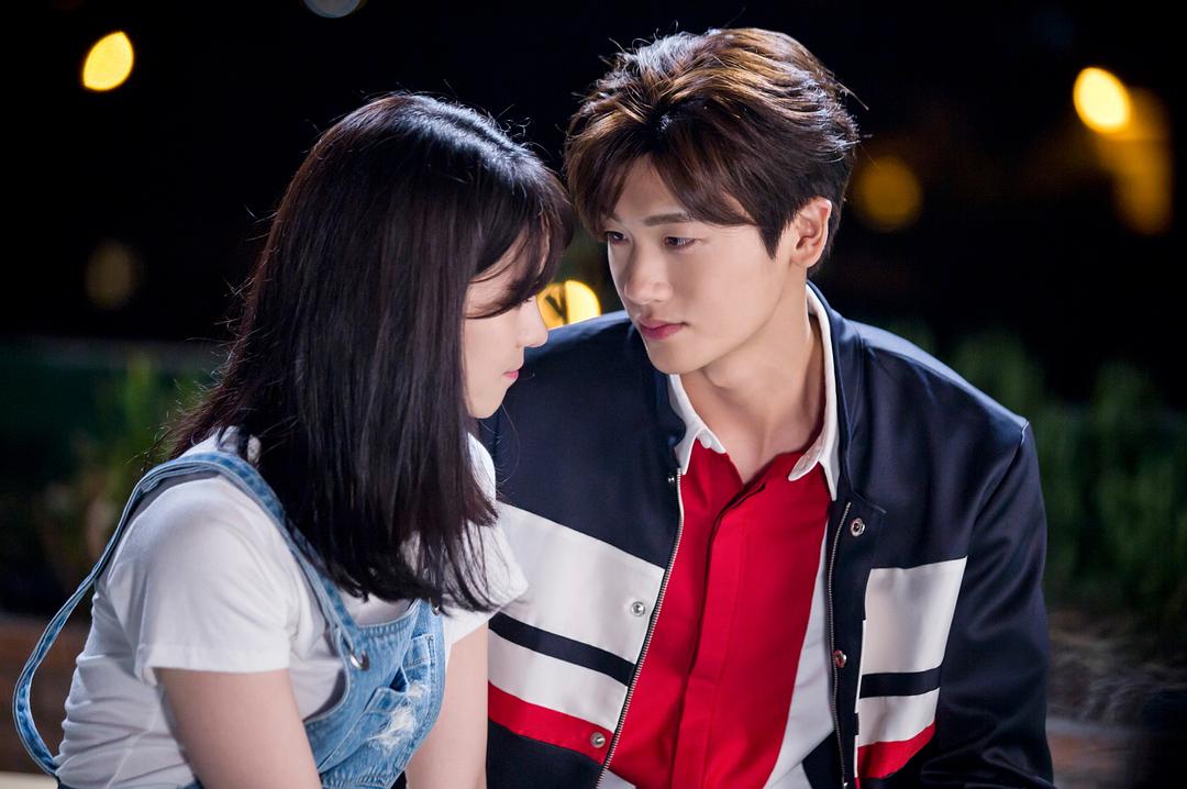 《上流社会》海报第45张图片