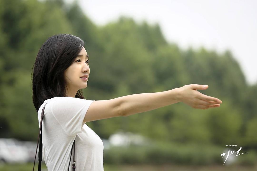 《假面》剧照第38张图片