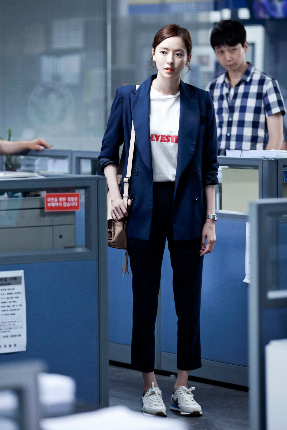 《警察夫人》剧照