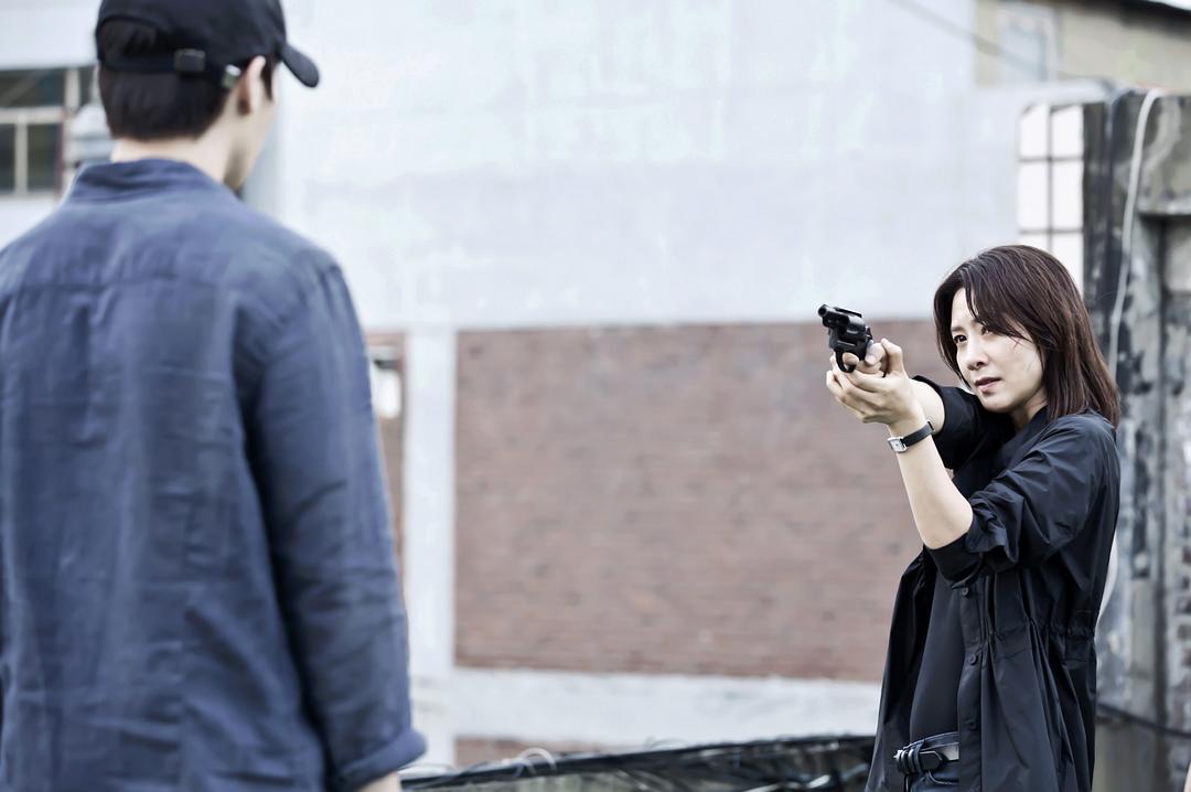 《警察夫人》剧照