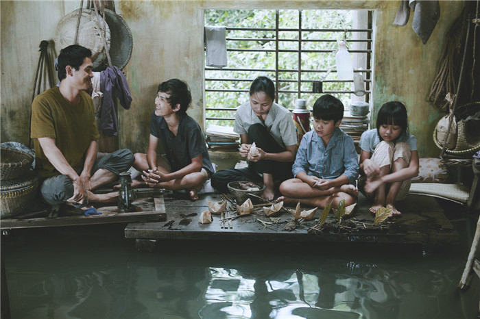 《绿地黄花》海报