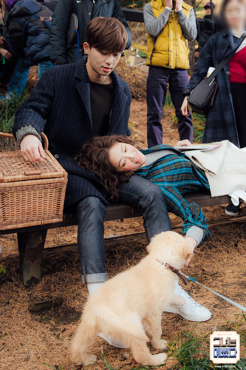 《她很漂亮》剧照第18张图片