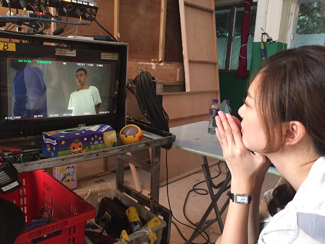 《天才在左疯子在右》剧照第12张图片