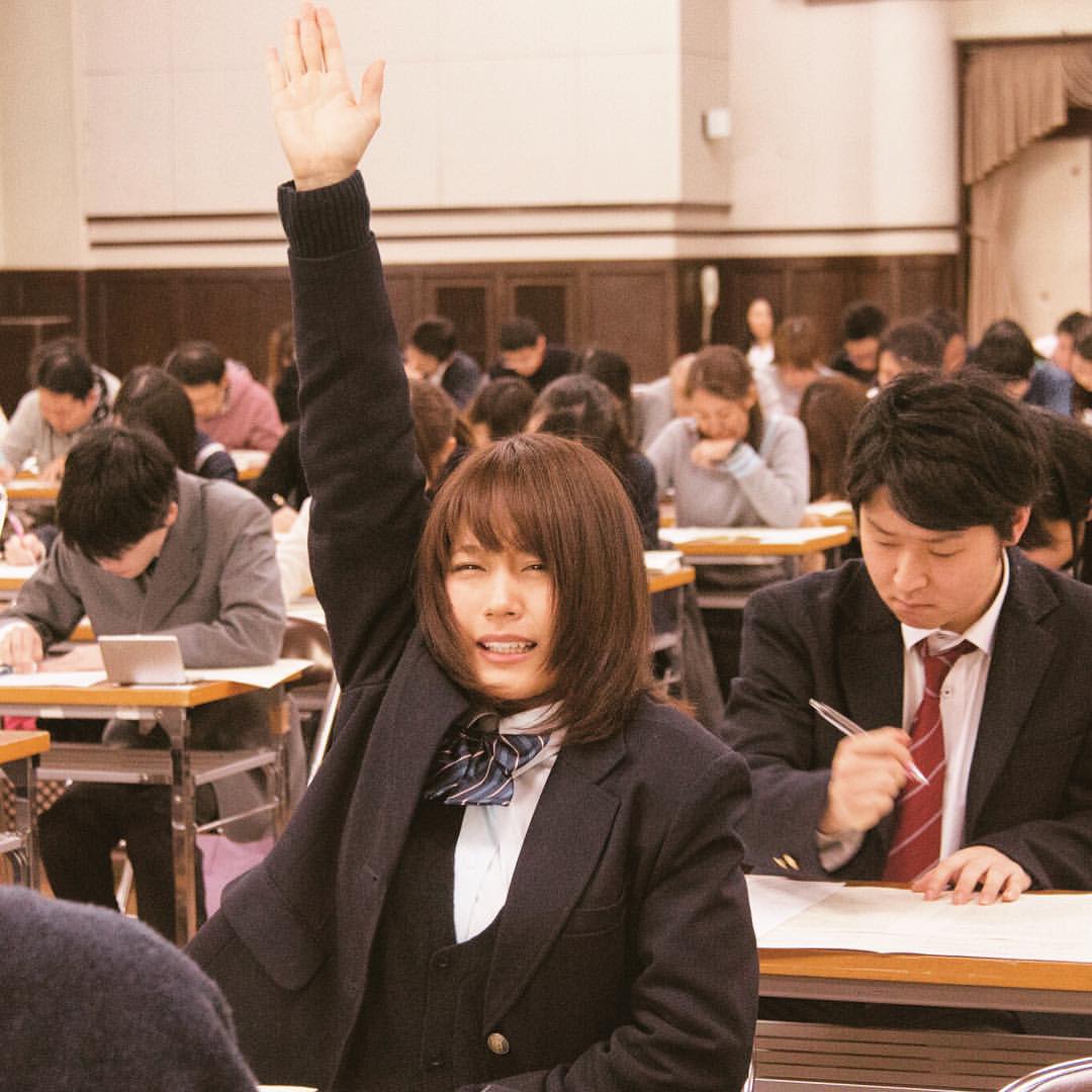 《垫底辣妹》剧照第32张图片