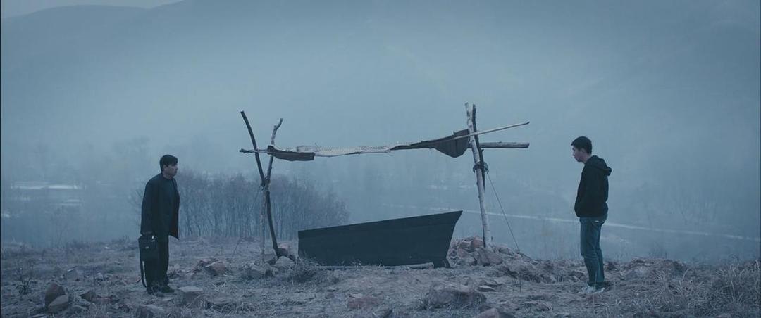 城里物欲横流道德崩塌...