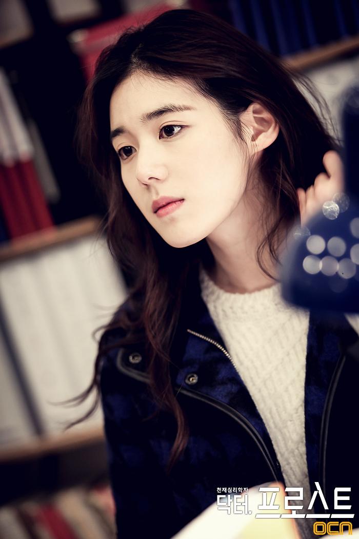 《弗罗斯特医生》海报第58张图片