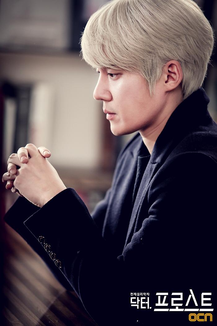 《弗罗斯特医生》海报第49张图片