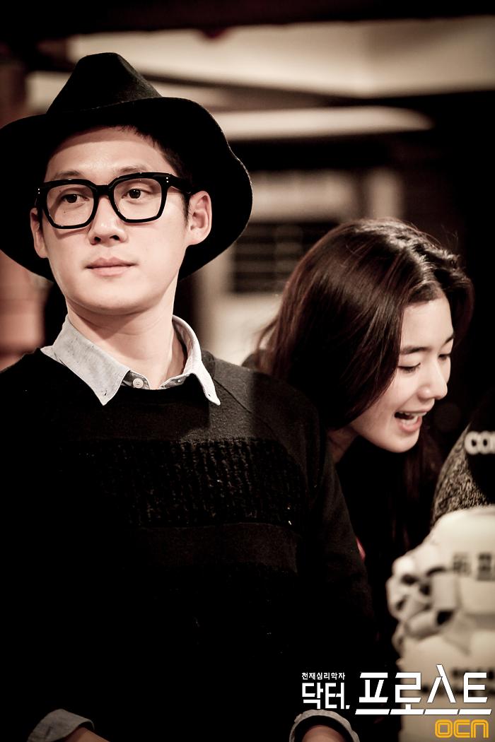 《弗罗斯特医生》海报第12张图片