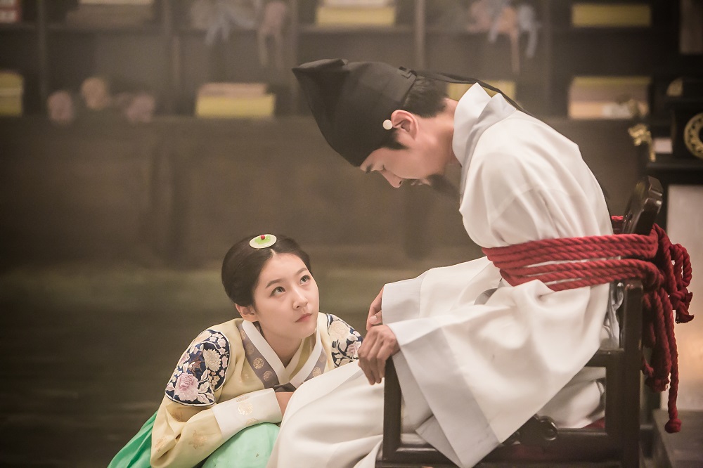 《魔女宝鉴》剧照第43张图片