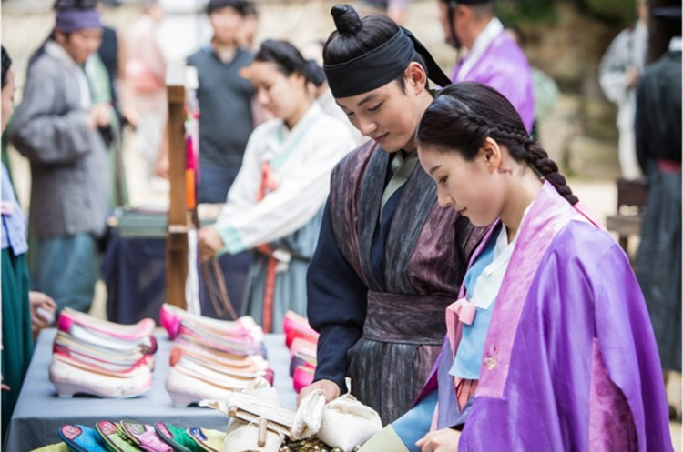 《魔女宝鉴》剧照第16张图片