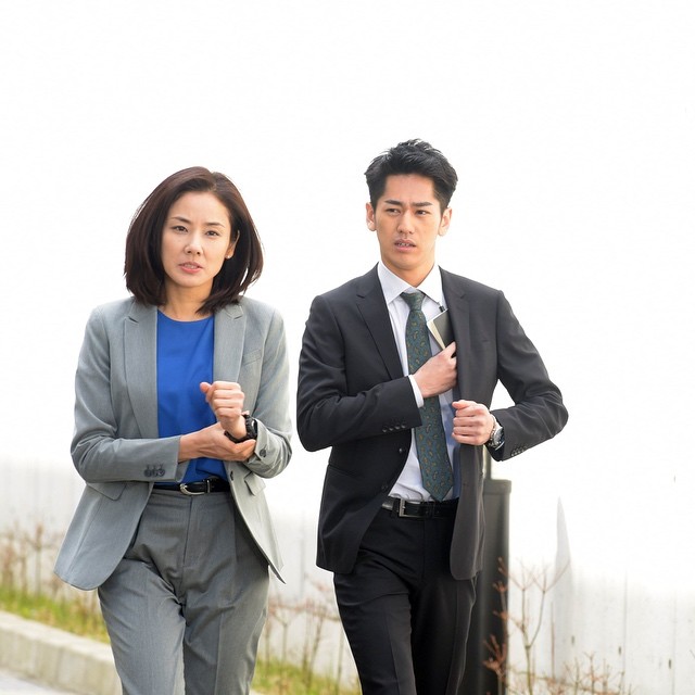 《铁证悬案：真实之门》海报第18张图片