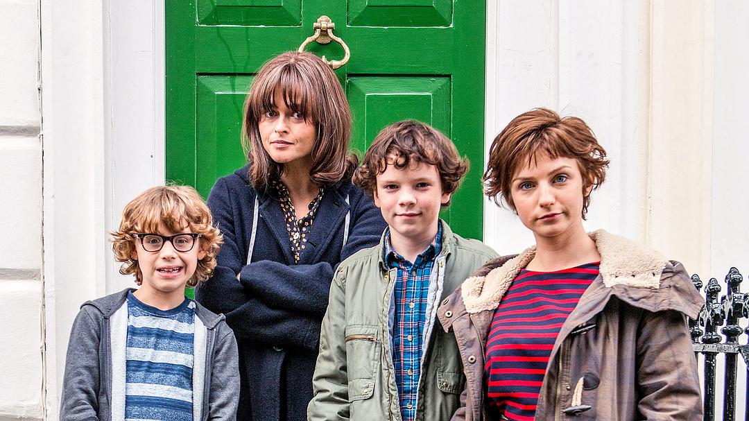 《爱你，妮娜》剧照第14张图片