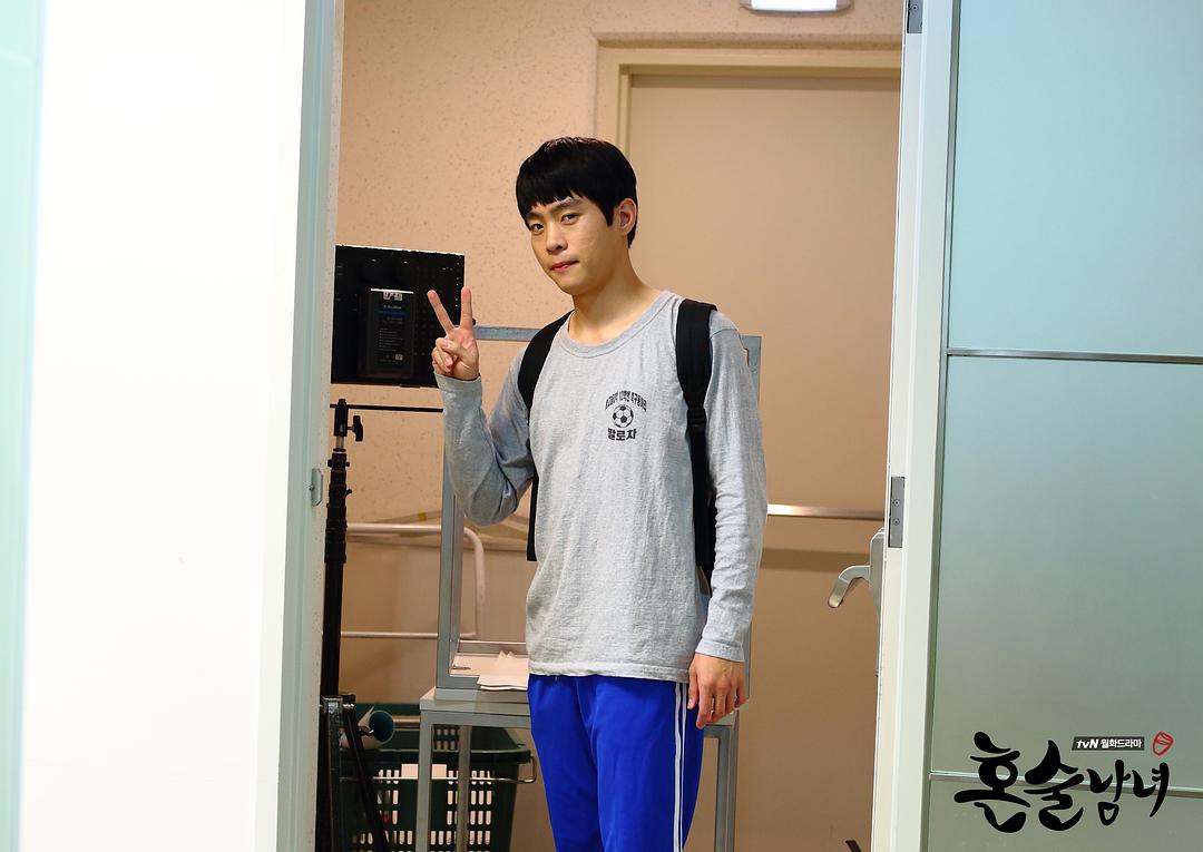 《独酌男女》剧照第21张图片