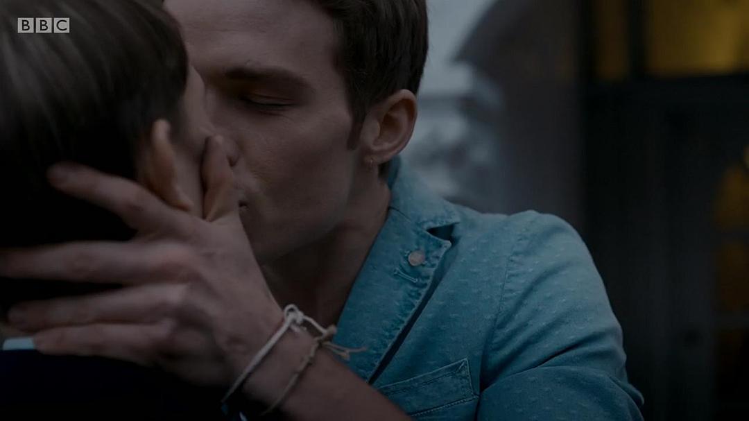 《神秘校园》海报第47张图片