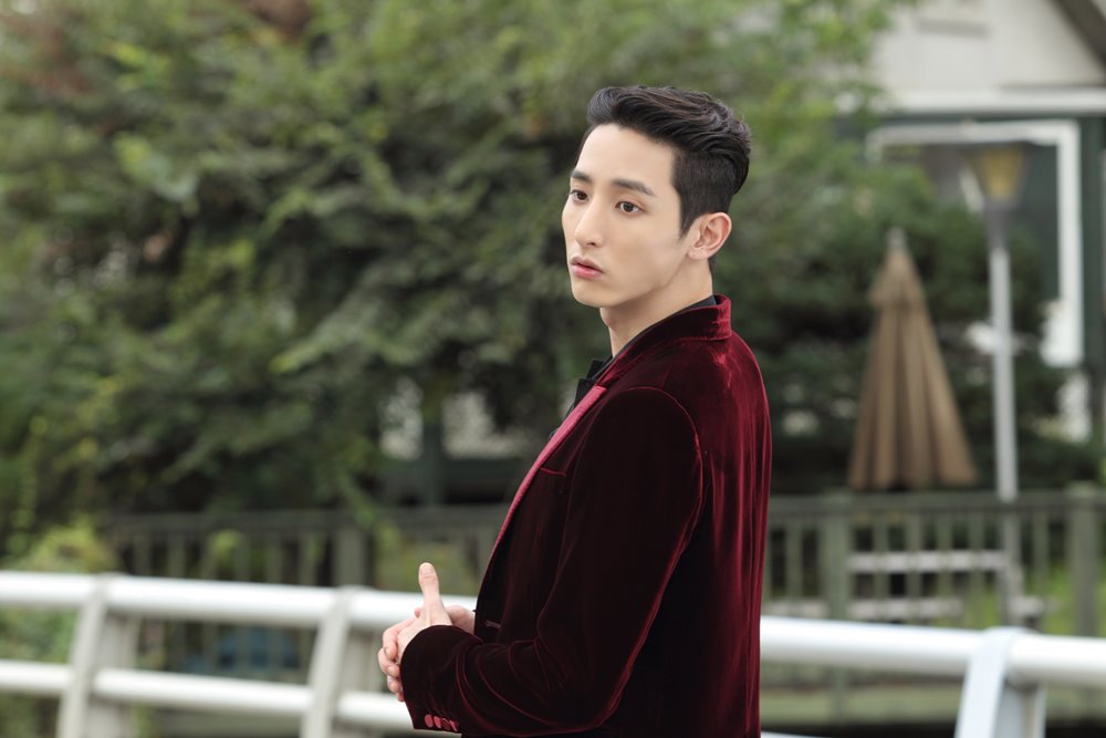 《住在我家的男人》海报第17张图片