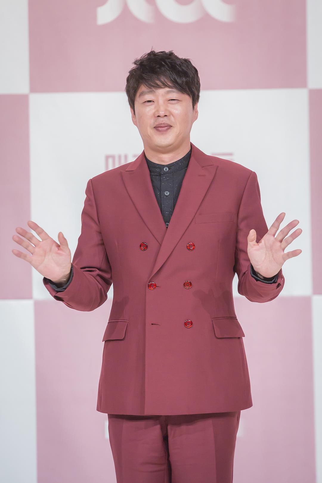 《这周，妻子要劈腿了》剧照第42张图片