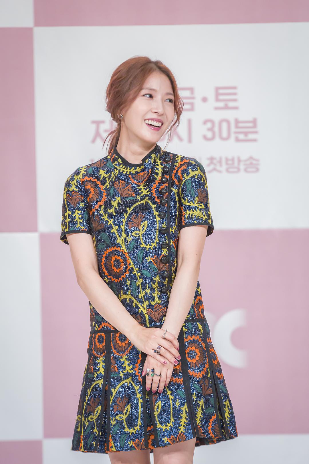 《这周，妻子要劈腿了》剧照第37张图片