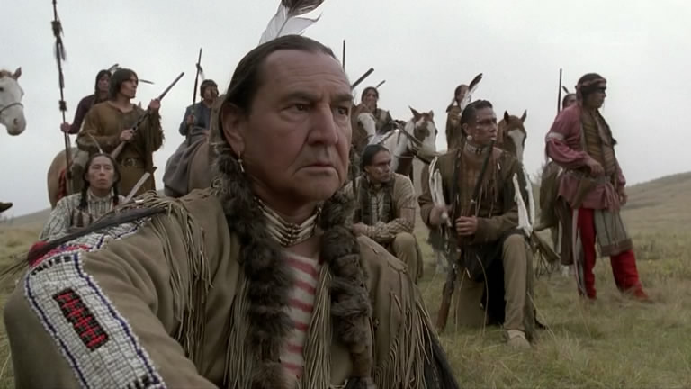 《魂归伤膝谷》剧照