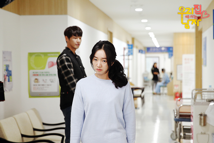 《住在我家的男人》海报第59张图片