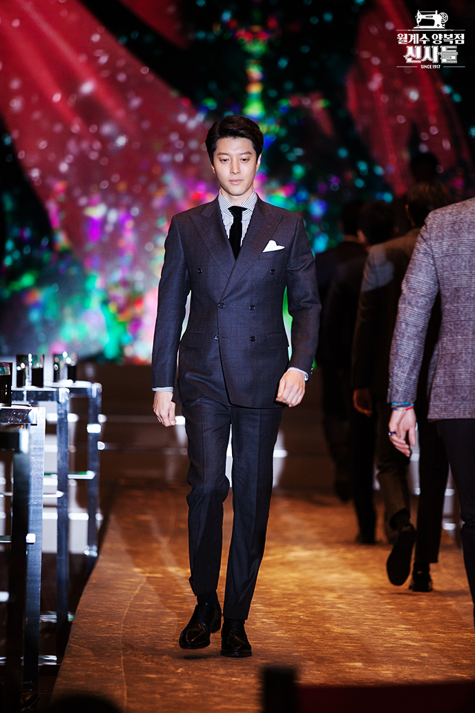 《月桂树西装店的绅士们》剧照