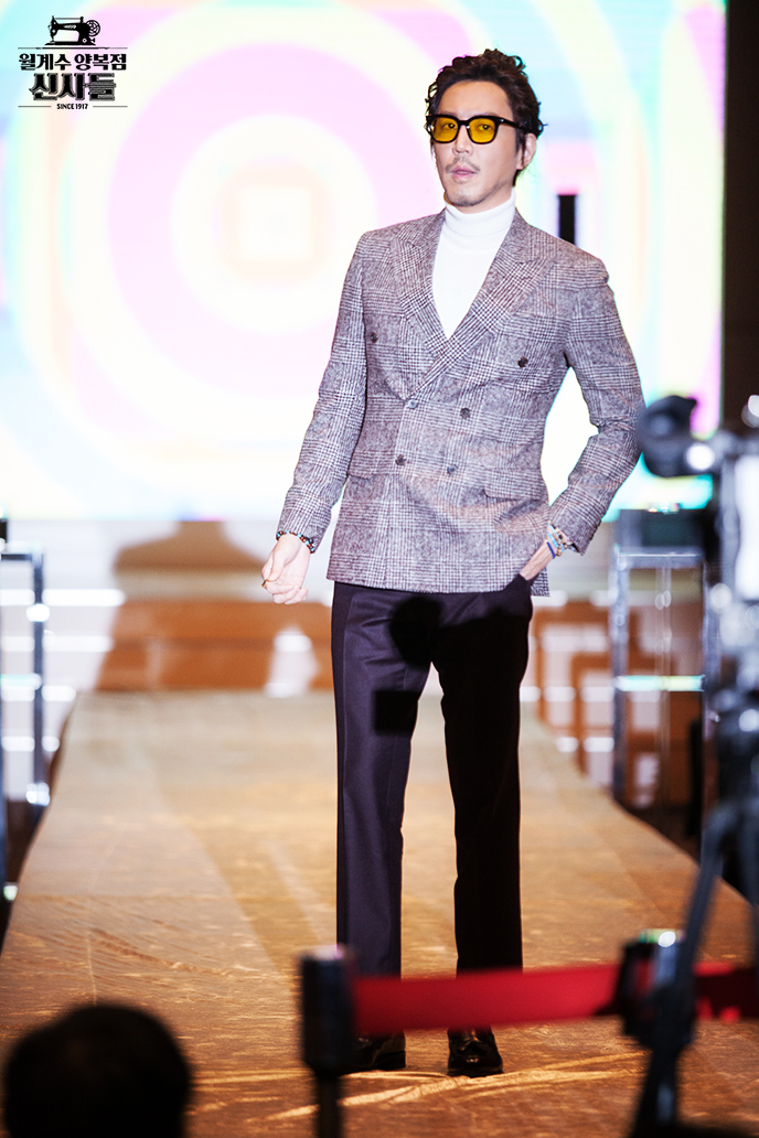 《月桂树西装店的绅士们》剧照第44张图片