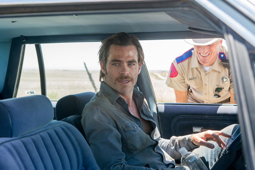 《赴汤蹈火》剧照第20张图片