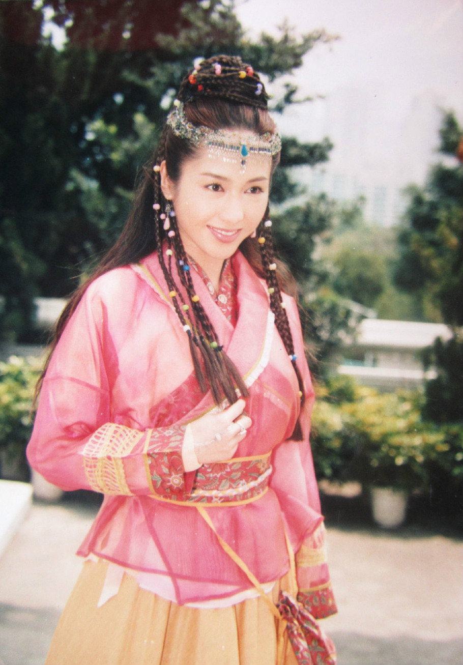 《倚天剑屠龙刀》海报第9张图片 《倚天剑屠龙刀》海报第9张图片