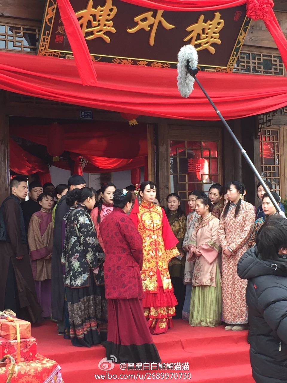 《楼外楼》海报第24张图片