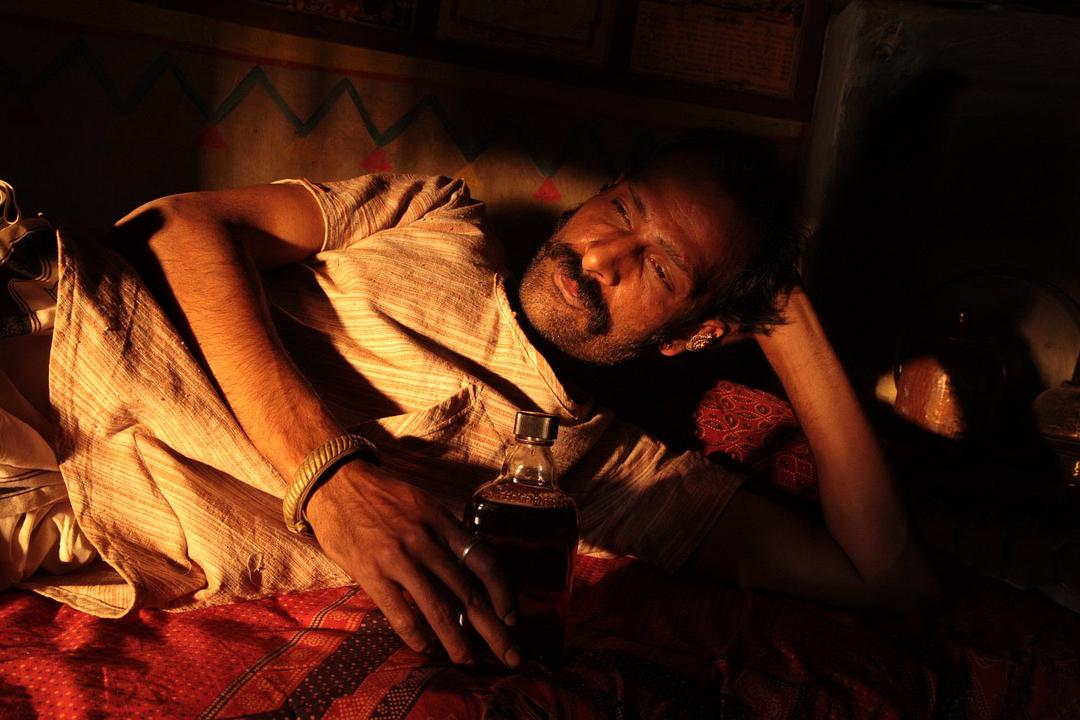 《炙热》剧照第12张图片