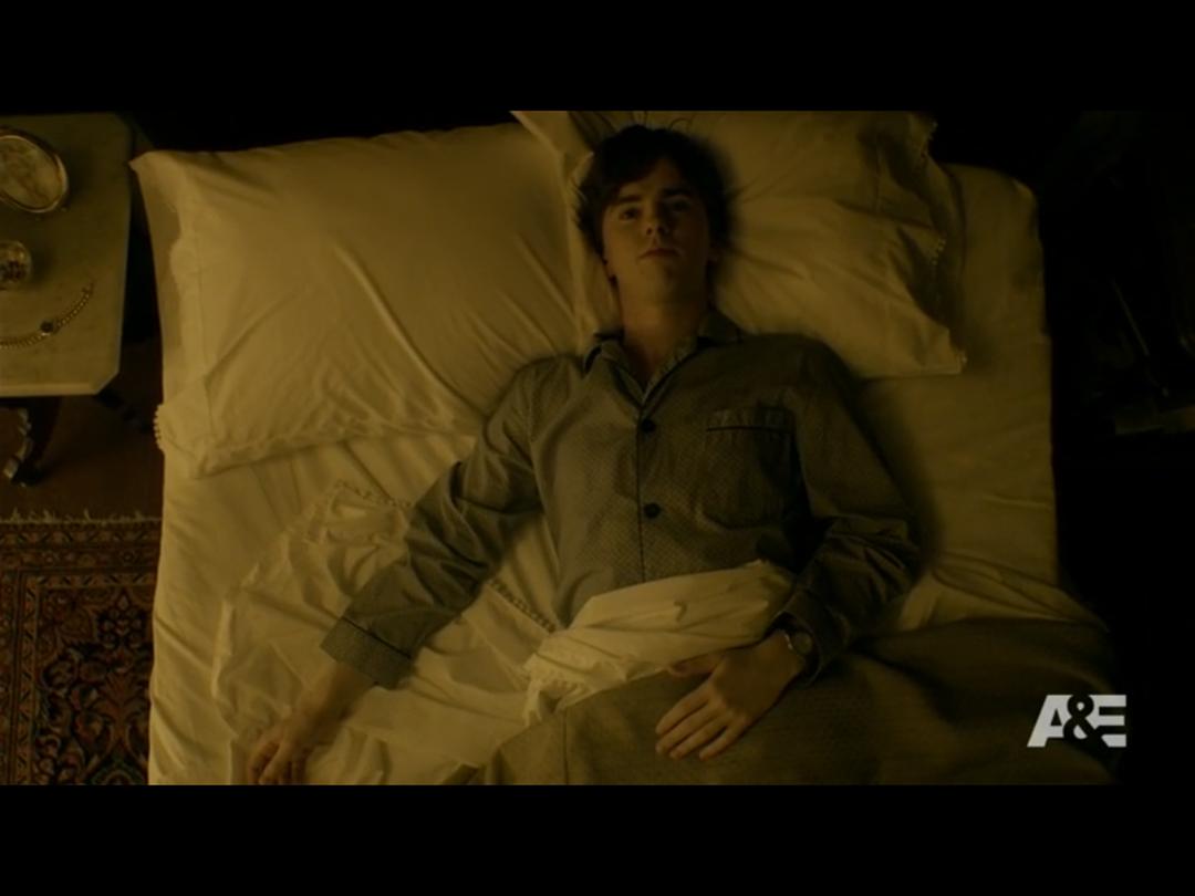 《贝茨旅馆第五季》海报第47张图片