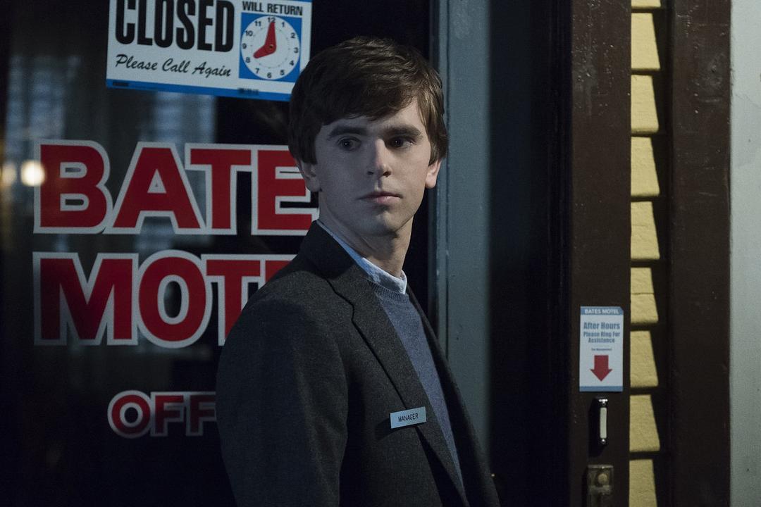 《贝茨旅馆第五季》海报第27张图片