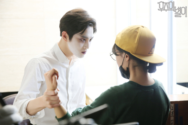 《三色幻想：宇宙之星》海报第31张图片